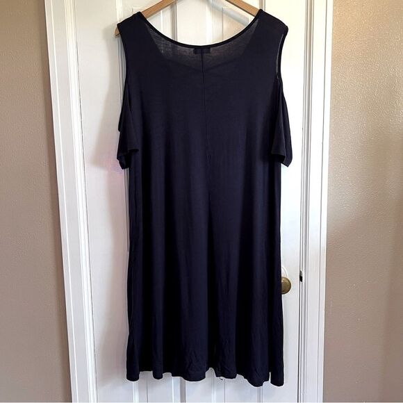 ✅(free) BlueTime blue cold shoulder dress (XXL) - Picture 2 of 3